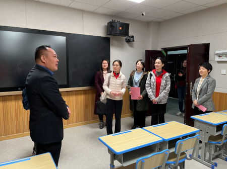 真爱梦想与隆林各族自治县共谋梦想中心项目开展